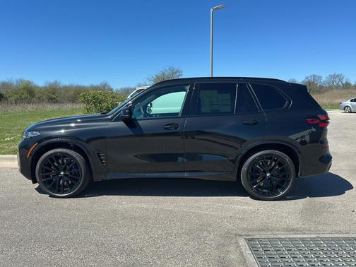 2026 BMW X5 M60i