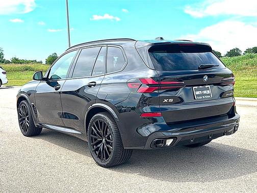 Black Sapphire Metallic 2026 BMW X5 xDrive40i