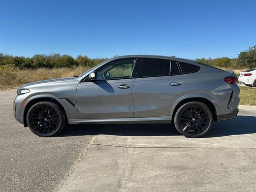 2026 BMW X6 xDrive40i