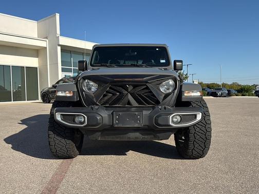 2022 Jeep Gladiator Overland