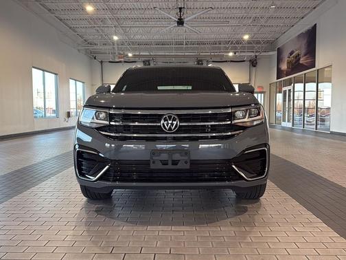 2022 Volkswagen Atlas Cross Sport 3.6L V6 SEL Premium R-Line
