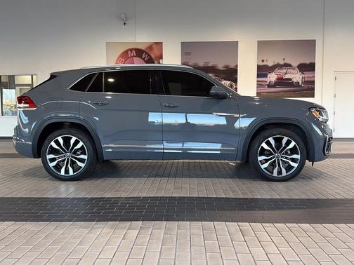 2022 Volkswagen Atlas Cross Sport 3.6L V6 SEL Premium R-Line