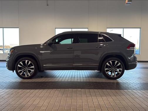 2022 Volkswagen Atlas Cross Sport 3.6L V6 SEL Premium R-Line