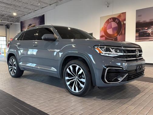 2022 Volkswagen Atlas Cross Sport 3.6L V6 SEL Premium R-Line