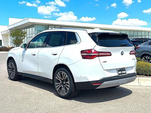 Mineral White Metallic 2026 BMW X3 30 xDrive