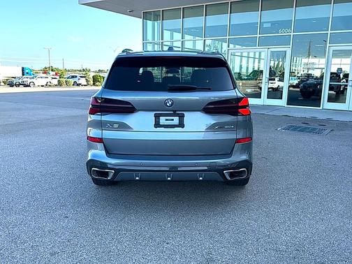 Skyscraper Grey Metallic 2025 BMW X5 PHEV xDrive50e