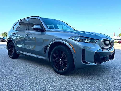 Skyscraper Grey Metallic 2025 BMW X5 PHEV xDrive50e