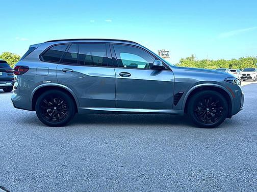 Skyscraper Grey Metallic 2025 BMW X5 PHEV xDrive50e