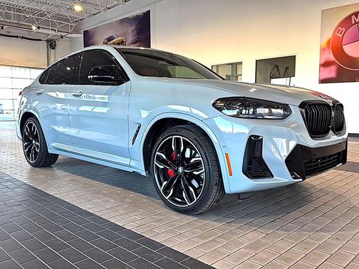 2025 BMW X4 M40i