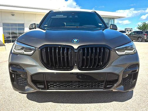 Manhattan Green Metallic 2022 BMW X5 PHEV xDrive45e