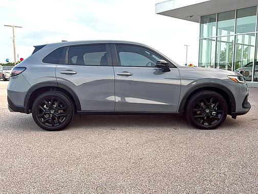 Urban Gray Pearl 2024 Honda HR-V AWD Sport w/o BSI