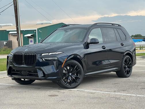 Carbon Black Metallic 2027 BMW X7 xDrive40i