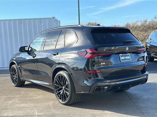 2026 BMW X5 M60i