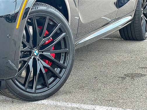 Black Sapphire Metallic 2027 BMW X6 M60i