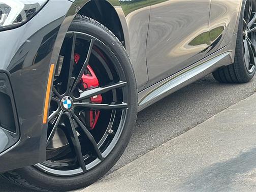 Black Sapphire Metallic 2023 BMW 330