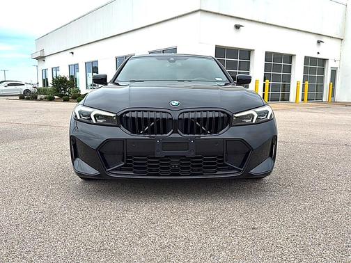 Black Sapphire Metallic 2023 BMW 330