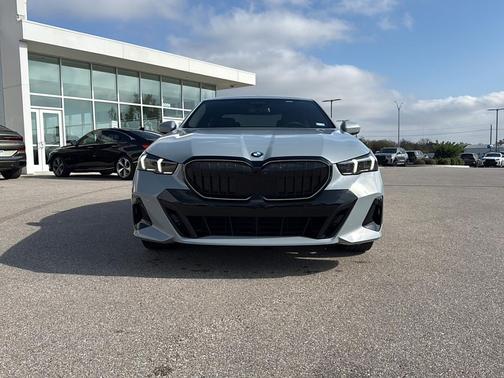 2024 BMW 530 530i