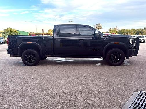 Onyx Black 2024 GMC Sierra 3500 AT4