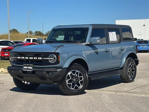 2025 Ford Bronco Outer Banks