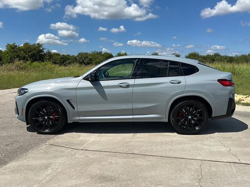 2025 BMW X4 M40i