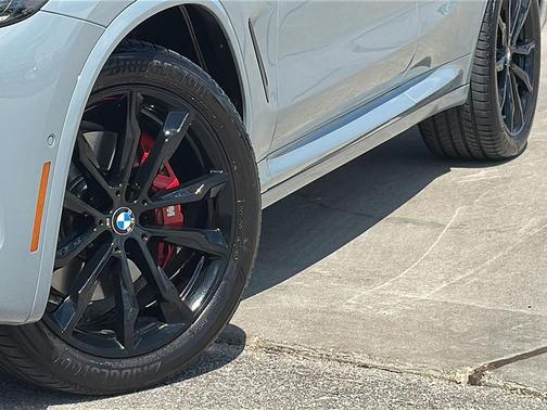 2025 BMW X4 M40i