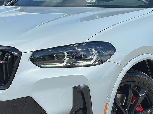 2025 BMW X4 M40i