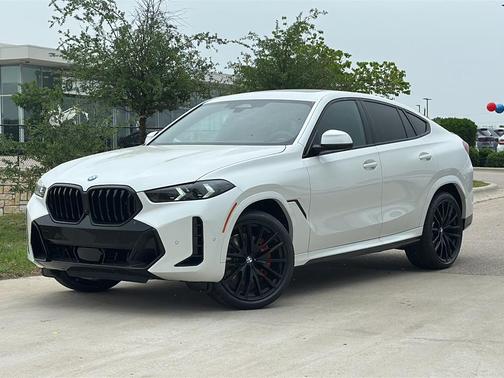 Mineral White 2027 BMW X6 xDrive40i