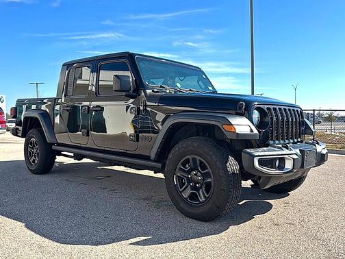 2023 Jeep Gladiator Sport