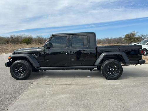 2023 Jeep Gladiator Sport