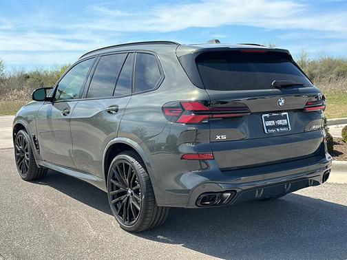 2026 BMW X5 M60i