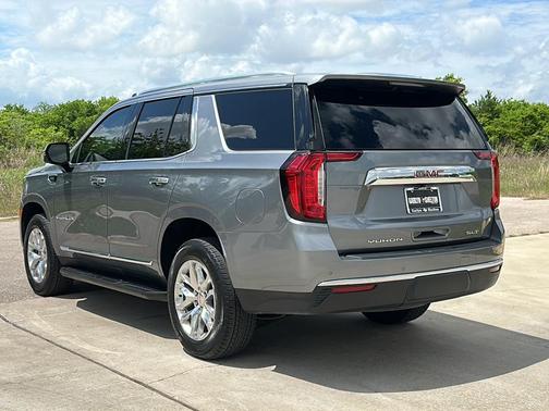 2022 GMC Yukon SLT