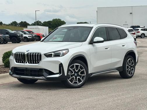 Mineral White Metallic 2026 BMW X1 xDrive28i