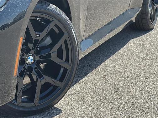 2025 BMW 230 i