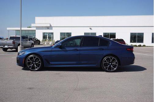 2022 BMW 530 i