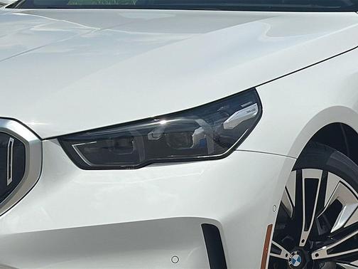 2026 BMW i5 eDrive40