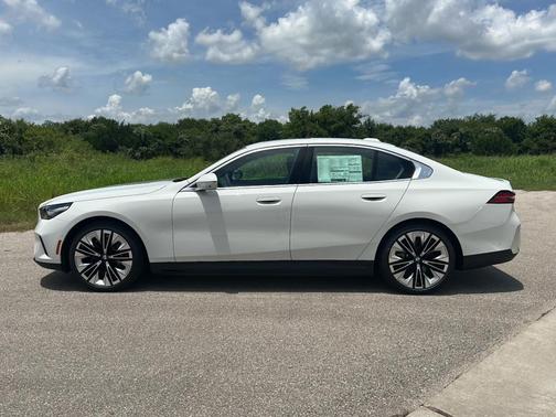 2026 BMW i5 eDrive40