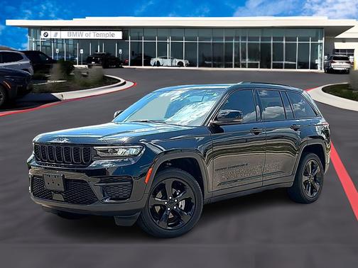Diamond Black Crystal Pearlcoat 2023 Jeep Grand Cherokee Altitude