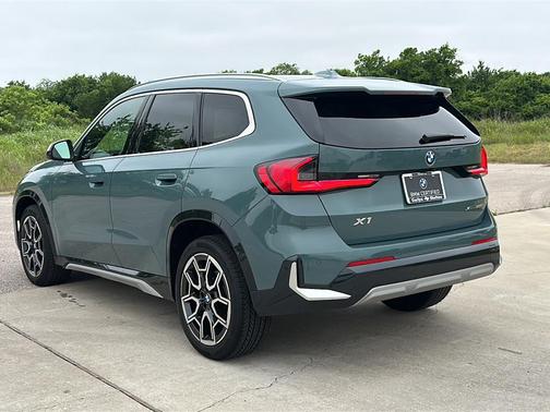 Cape York Green Metallic 2023 BMW X1 xDrive28i