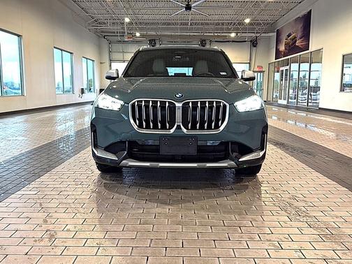 Cape York Green Metallic 2023 BMW X1 xDrive28i