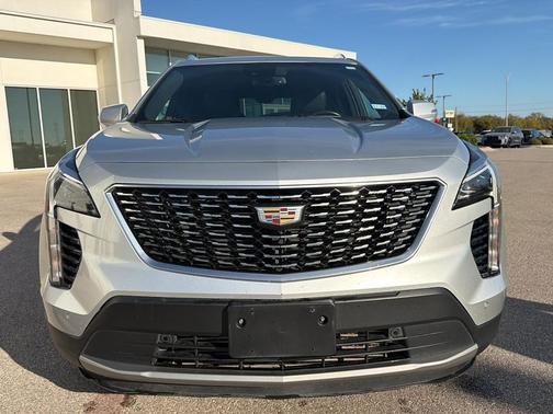 2022 Cadillac XT4 Premium Luxury