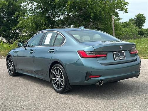 2021 BMW 330 i