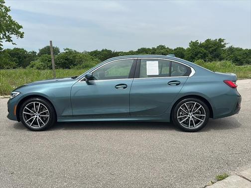 2021 BMW 330 i