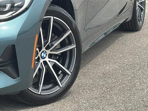 2021 BMW 330 i