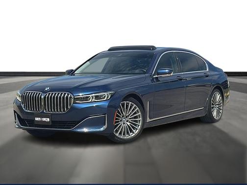2022 BMW 740 i