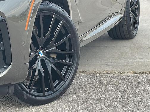 2021 BMW X6 sDrive40i