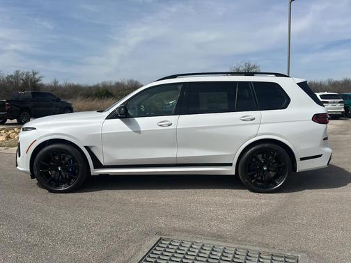 2026 BMW X7 M60i
