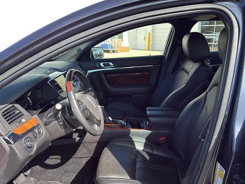 2013 Lincoln MKS Base