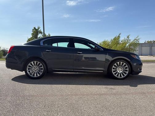 2013 Lincoln MKS Base