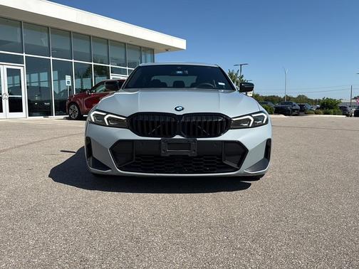 2023 BMW 330