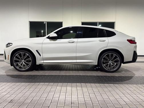 2022 BMW X4 xDrive30i